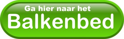 Een balkenbed is gemaakt van massief eiken